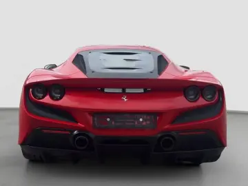 FERRARI F8 Tributo