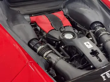 FERRARI F8 Tributo
