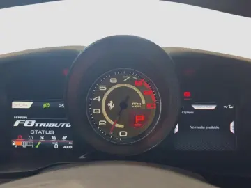 FERRARI F8 Tributo