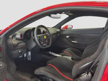 FERRARI F8 Tributo