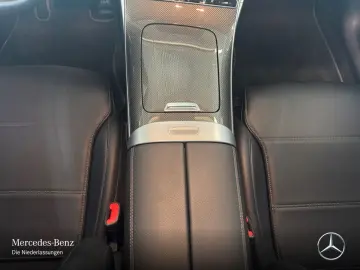 MERCEDES-BENZ C 300 e AMG Pano LED Distr Kamera