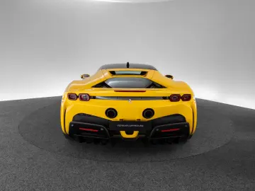 FERRARI SF90 Stradale