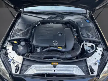 MERCEDES-BENZ C 180 Coupe AMG-Line Ambiente Kamera SHZ LED