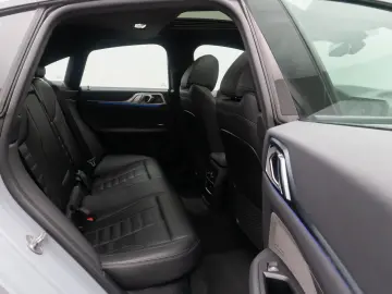 BMW M440 i xD Gran Coupé H K Kamera HUD DAB 19Zoll