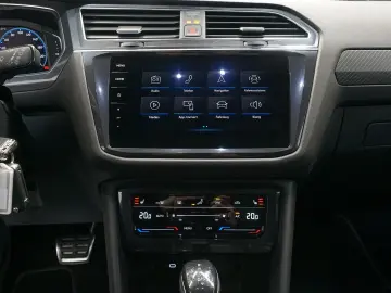 VW Tiguan Allspace 2.0 TDI  R-Line 4Motion AHK PANO