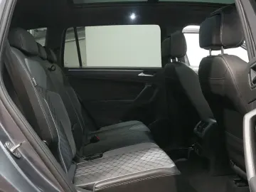 VW Tiguan Allspace 2.0 TDI  R-Line 4Motion AHK PANO