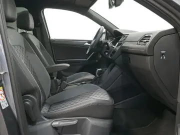 VW Tiguan Allspace 2.0 TDI  R-Line 4Motion AHK PANO