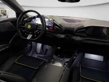 FERRARI Purosangue Tastenlenkrad LED FULL PPF