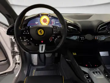 FERRARI Purosangue Tastenlenkrad LED FULL PPF