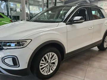 VW T-Roc 2.0 TDI Life DSG LED Plus Navi Kamera PDC