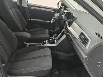 VW T-Roc 2.0 TDI Life DSG LED Plus Navi Kamera PDC