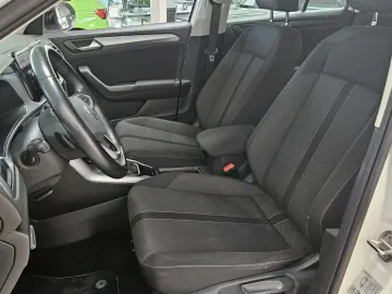 VW T-Roc 2.0 TDI Life DSG LED Plus Navi Kamera PDC