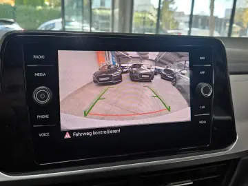 VW T-Roc 2.0 TDI Life DSG LED Plus Navi Kamera PDC