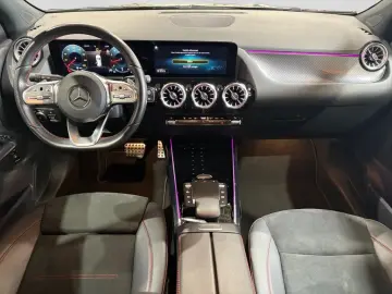 MERCEDES-BENZ GLA 200 AMG NIGHT KAM TOTW LED SHZ CAR…