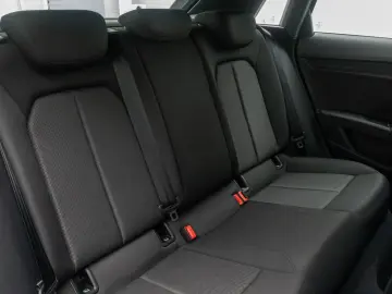 AUDI A3 30 TFSI S tronic Sportback PDC DAB FahrAssist