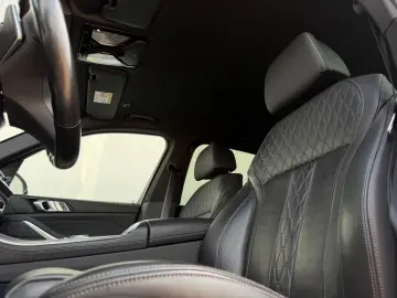 BMW X5 M60i xDrive HuD H K FROZEN BLACK ACC INDIVIDU