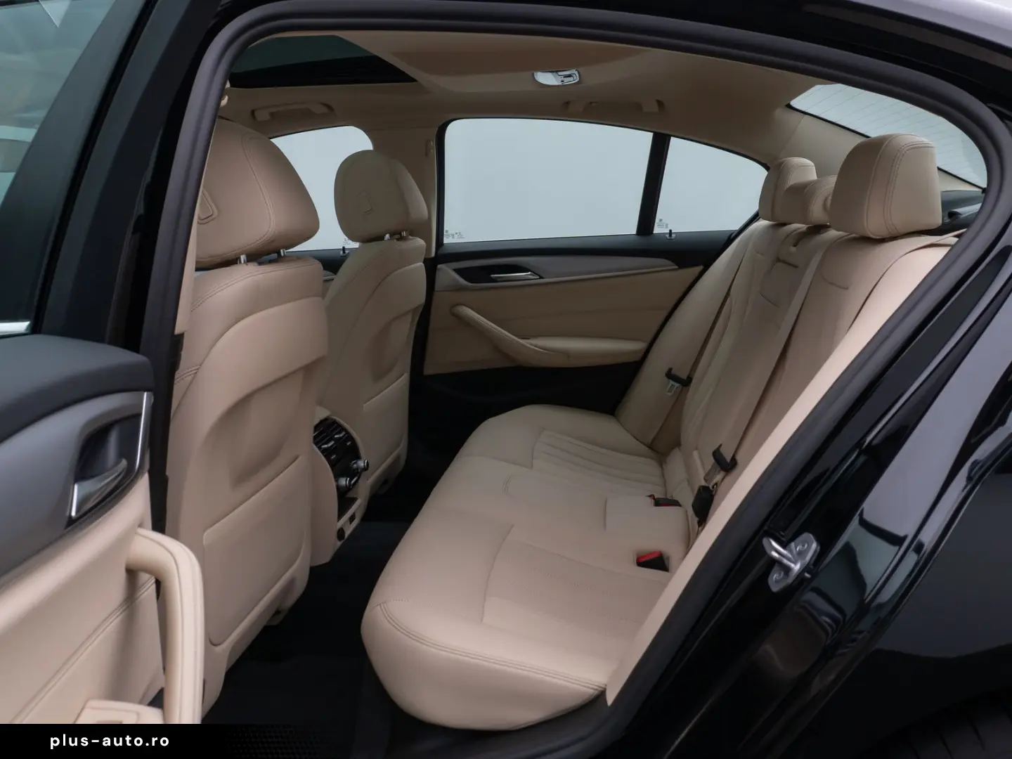 BMW 530i Kamera Glasdach DAB Lenkrhzg 4xKlima Alarm