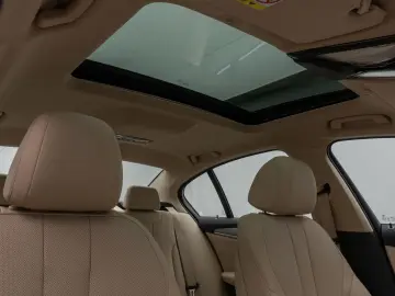 BMW 530i Kamera Glasdach DAB Lenkrhzg 4xKlima Alarm