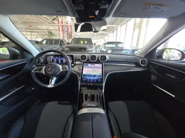 MERCEDES-BENZ C 180 Avantgarde  AMG LINE NAVI 360  LED DAB