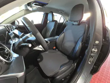 MERCEDES-BENZ C 180 Avantgarde  AMG LINE NAVI 360  LED DAB