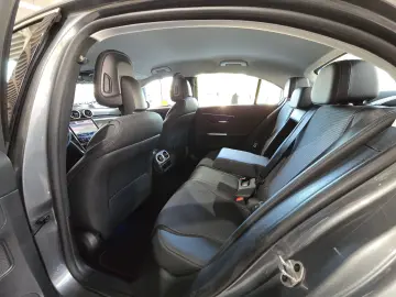 MERCEDES-BENZ C 180 Avantgarde  AMG LINE NAVI 360  LED DAB