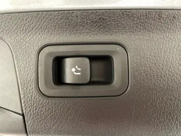 MERCEDES-BENZ A 200 Style Automatik EU6d LED Navi Klima PDC