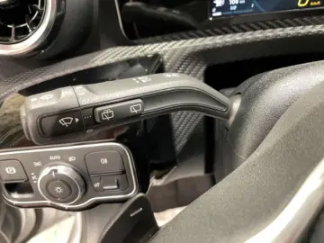 MERCEDES-BENZ A 200 Style Automatik EU6d LED Navi Klima PDC