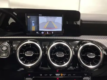 MERCEDES-BENZ A 200 Style Automatik EU6d LED Navi Klima PDC