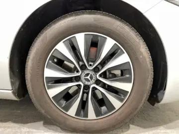 MERCEDES-BENZ A 200 Style Automatik EU6d LED Navi Klima PDC