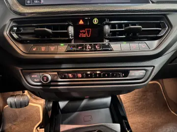 BMW 118 i Sport Line Automatik