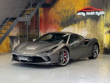 FERRARI F8 Tributo Coupé DCT LIFT~RACING SEATS~KAMERA