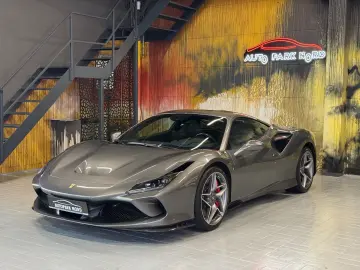FERRARI F8 Tributo Coupé DCT LIFT~RACING SEATS~KAMERA