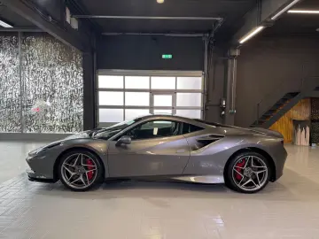 FERRARI F8 Tributo Coupé DCT LIFT~RACING SEATS~KAMERA