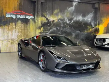 FERRARI F8 Tributo Coupé DCT LIFT~RACING SEATS~KAMERA