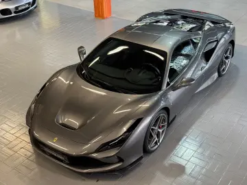 FERRARI F8 Tributo Coupé DCT LIFT~RACING SEATS~KAMERA