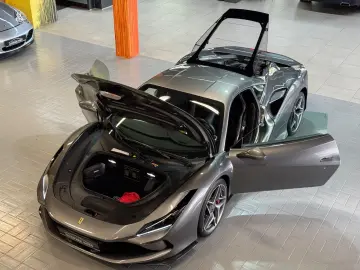 FERRARI F8 Tributo Coupé DCT LIFT~RACING SEATS~KAMERA