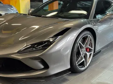 FERRARI F8 Tributo Coupé DCT LIFT~RACING SEATS~KAMERA