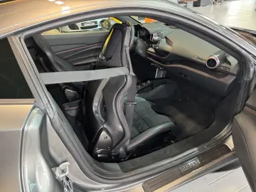 FERRARI F8 Tributo Coupé DCT LIFT~RACING SEATS~KAMERA