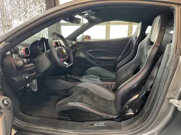 FERRARI F8 Tributo Coupé DCT LIFT~RACING SEATS~KAMERA