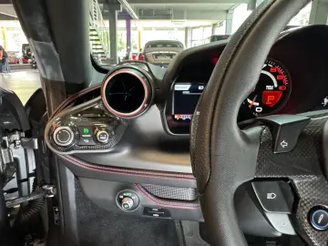 FERRARI F8 Tributo Coupé DCT LIFT~RACING SEATS~KAMERA