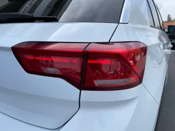 VW T-Roc Active 2.0 TDI DSG Navi PDCv h CarPlay BT