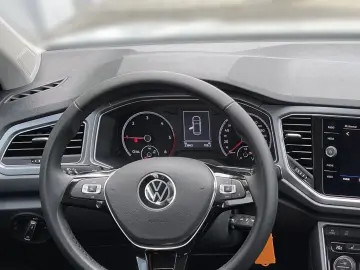 VW T-Roc Active 2.0 TDI DSG Navi PDCv h CarPlay BT