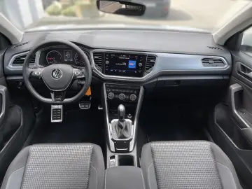 VW T-Roc Active 2.0 TDI DSG Navi PDCv h CarPlay BT