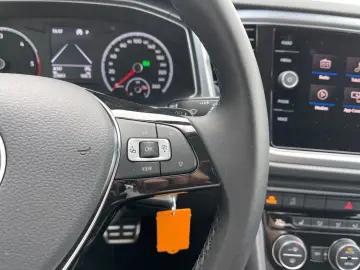 VW T-Roc Active 2.0 TDI DSG Navi PDCv h CarPlay BT