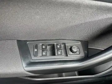 VW T-Roc Active 2.0 TDI DSG Navi PDCv h CarPlay BT
