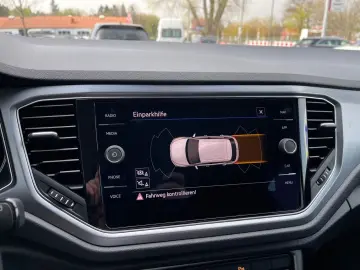 VW T-Roc Active 2.0 TDI DSG Navi PDCv h CarPlay BT