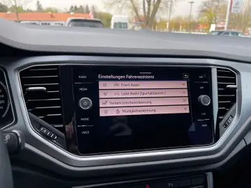 VW T-Roc Active 2.0 TDI DSG Navi PDCv h CarPlay BT