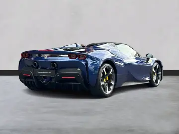 FERRARI SF90 Spider  Embleme Navi PDC Klima Leder