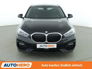 BMW 1er 118i Sport Line Aut. NAVI TEMPO LED PDC SHZ