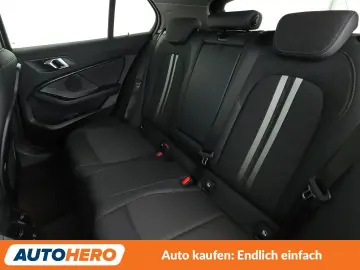 BMW 1er 118i Sport Line Aut. NAVI TEMPO LED PDC SHZ